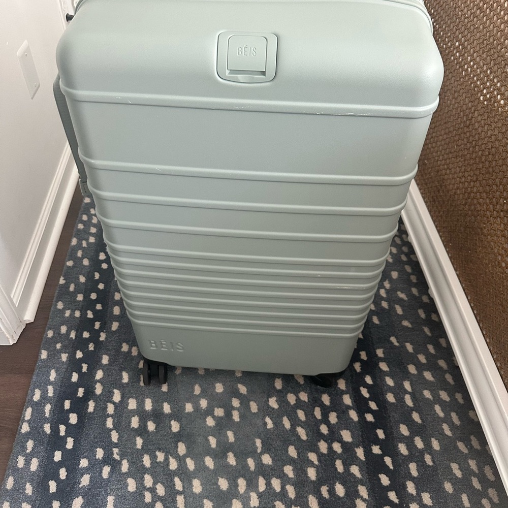 BÉIS Hard Shell Suitcase set in Slate - RARE SET